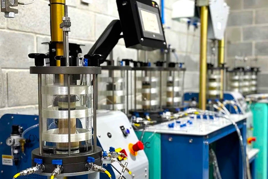 Ensaio triaxial CIU